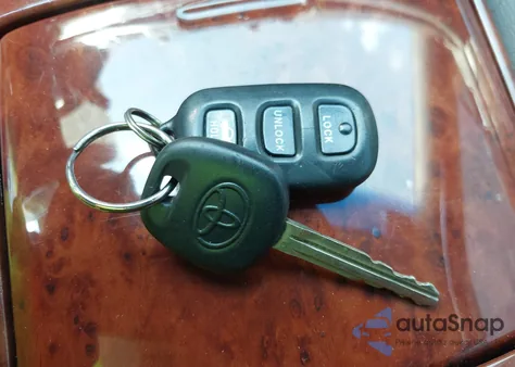 2005 Toyota Camry Xle V6 z USA, uszkodzony, nr VIN 4T1BF30K65U091569